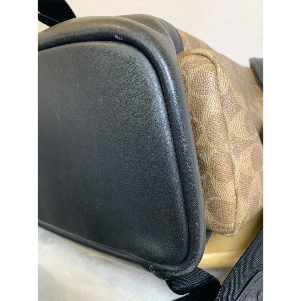 Coach Hitch Backpack In Signature Canvas With Horse And Carriage Print C1059